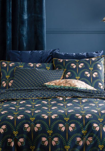 Le bleu nuit devient chaleureux