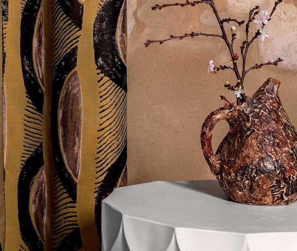 DISPONIBLE DANS VOTRE BOUTIQUE RECA.