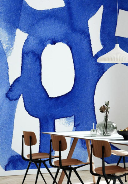 Se rafraîchir de bleu cobalt